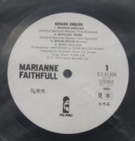 マリアンヌ・フェイスフル / ブロークン・イングリッシュ