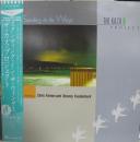 スタンディング・イン・ザ・ウィングス