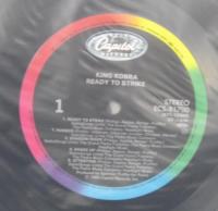 キング・コブラ / レディ・トゥ・ストライク