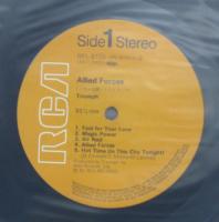 トライアンフ / メタル同盟