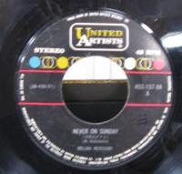 メリナ・メルクーリ/マリリン・モンロー / 日曜はダメよ/お熱いのがお好き